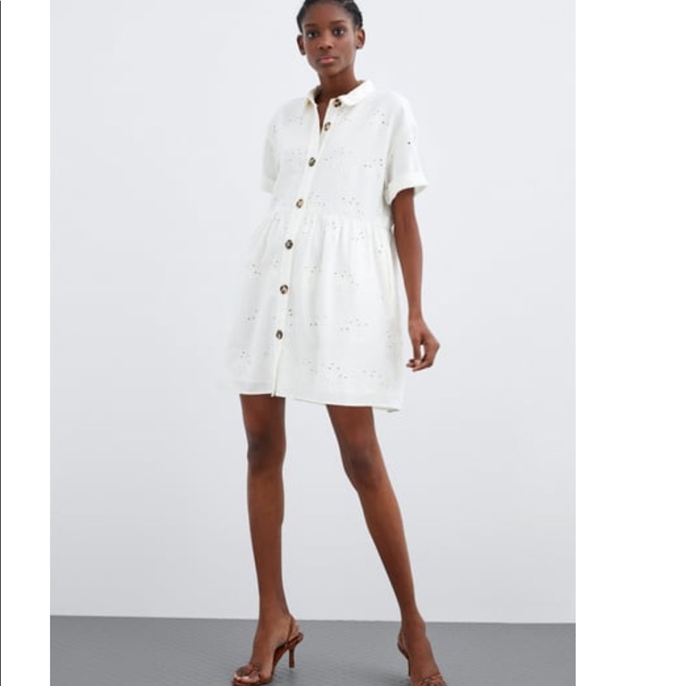 ZARA NWT WHITE EMBROIDERY FLORAL DRESS W BUTTONS L